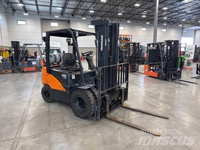 Doosan G25N-7 Costruzioni - Altro