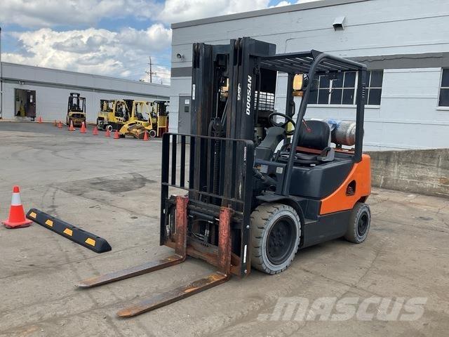 Doosan G30E-5 Costruzioni - Altro