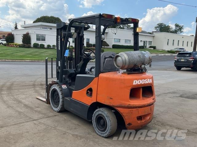 Doosan G30E-5 Costruzioni - Altro