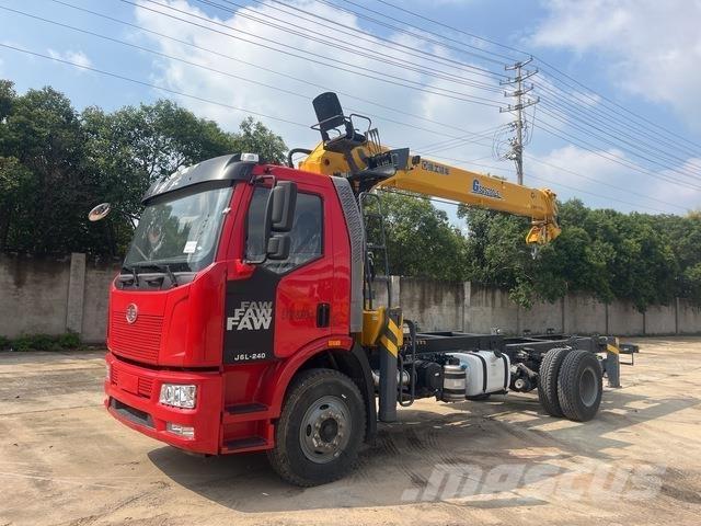 FAW J6L-240 Autogru