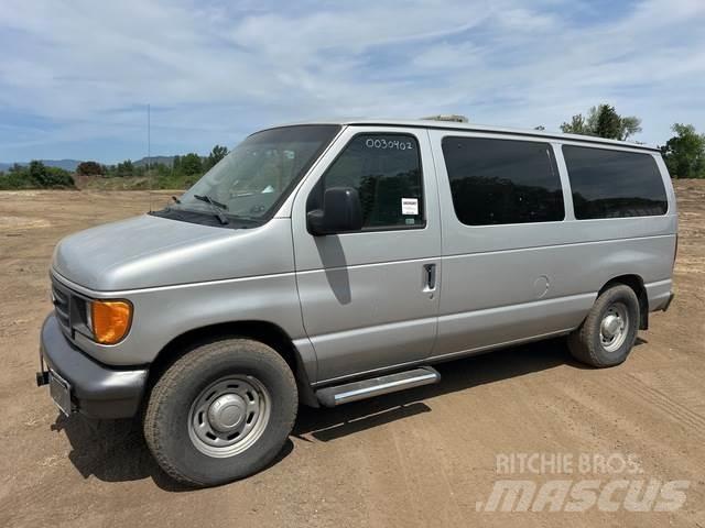 Ford E-150 Auto