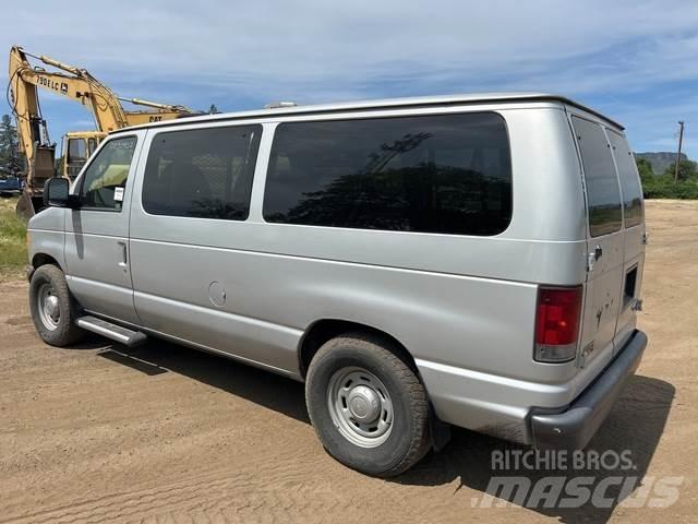 Ford E-150 Auto