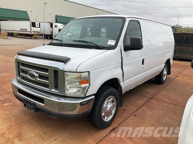 Ford E-150 Furgone chiuso