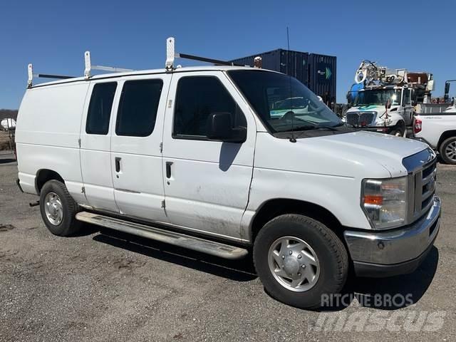 Ford E-250 Furgone chiuso