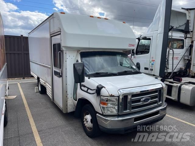 Ford E-350 Furgone chiuso