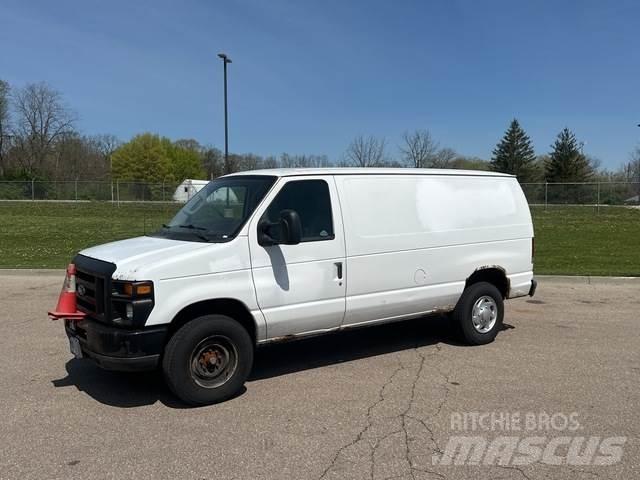Ford E-350 Furgone chiuso