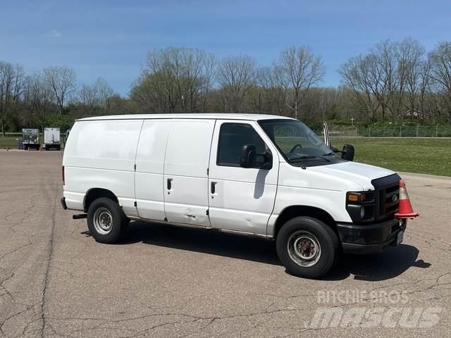 Ford E-350 Furgone chiuso