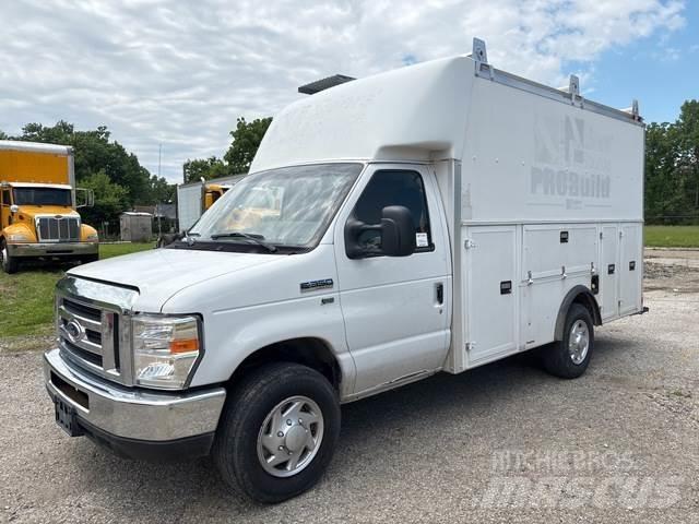 Ford E-350 Furgone chiuso