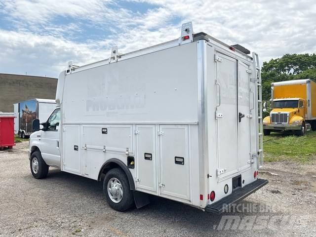 Ford E-350 Furgone chiuso