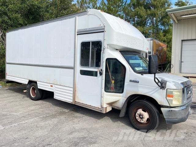 Ford E-350 Camion cassonati