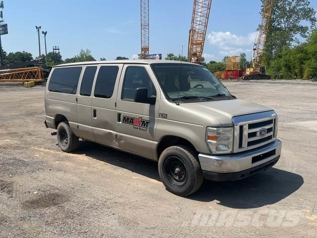 Ford E-350 Auto