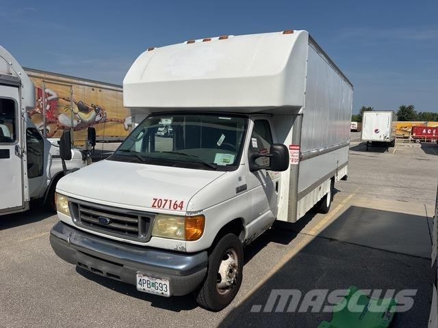 Ford E-350 Furgone chiuso