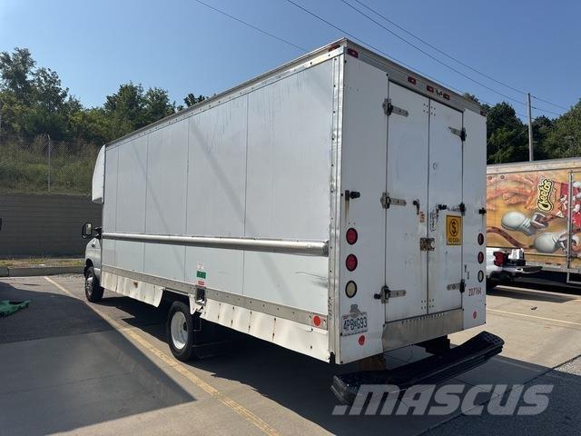 Ford E-350 Furgone chiuso