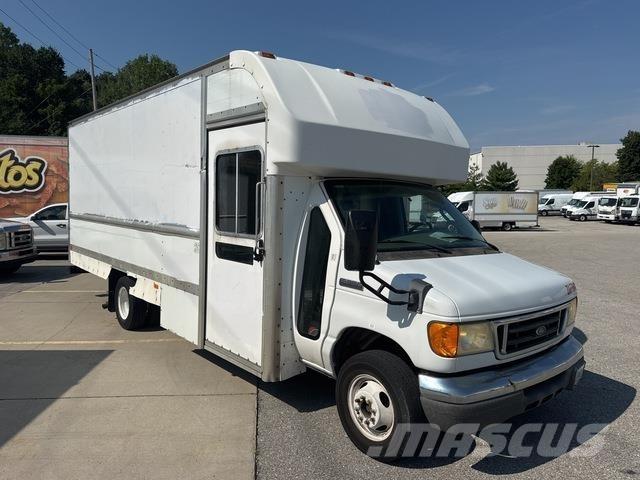Ford E-350 Furgone chiuso