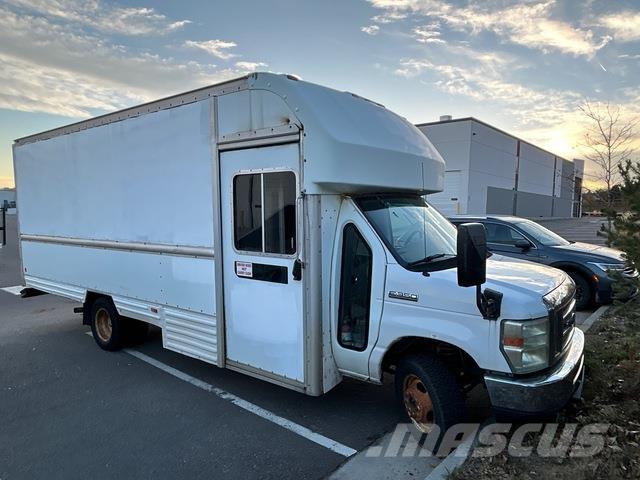 Ford E-350 Furgone chiuso