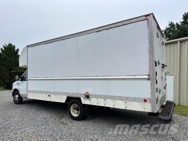 Ford E-350 Furgone chiuso