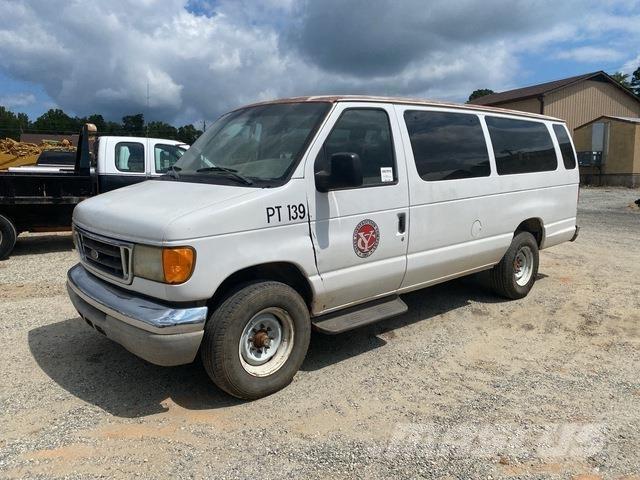 Ford E-350 Auto