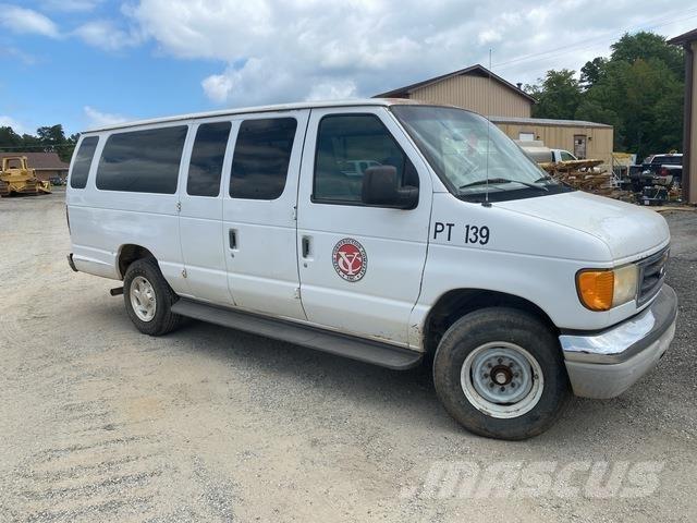 Ford E-350 Auto
