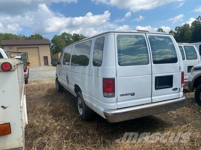 Ford E-350 Auto