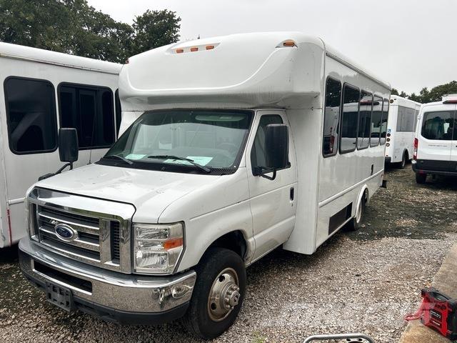 Ford E-350 Mini bus