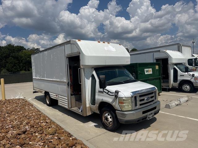 Ford E-350 Furgone chiuso