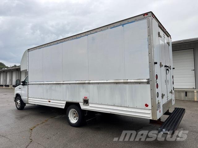 Ford E-350 Furgone chiuso