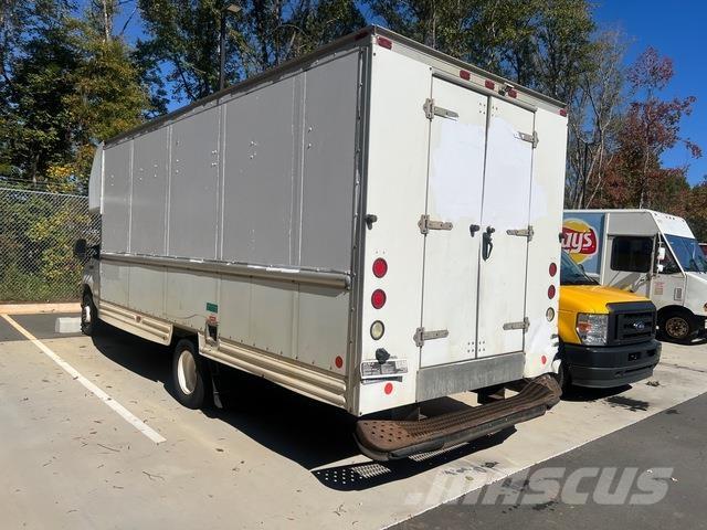 Ford E-350 Furgone chiuso