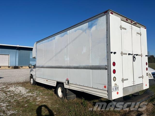 Ford E-350 Furgone chiuso