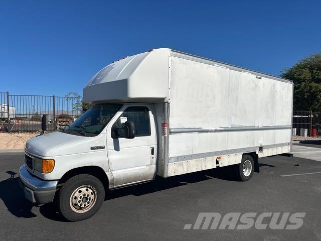 Ford E-350 Furgone chiuso