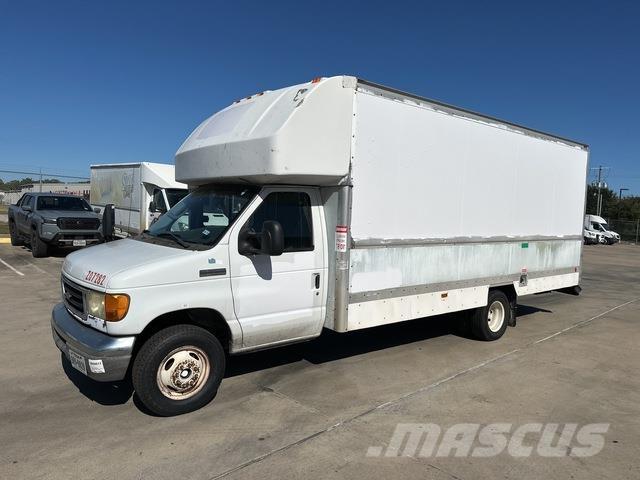 Ford E-350 Furgone chiuso