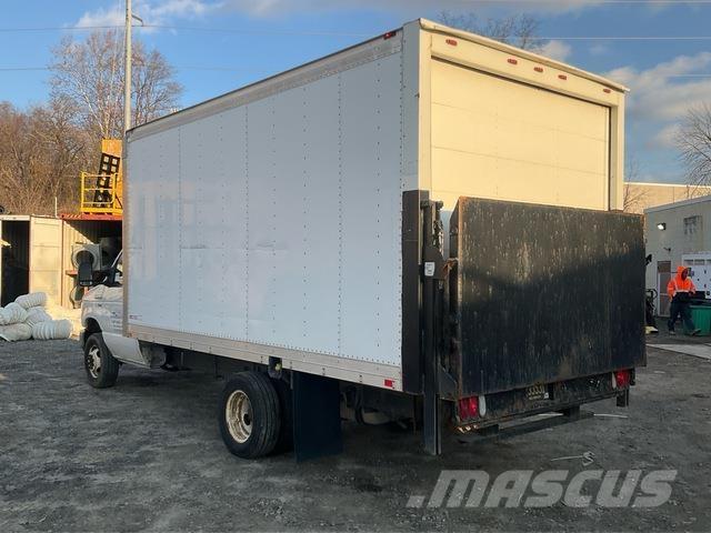 Ford E-350 Camion cassonati