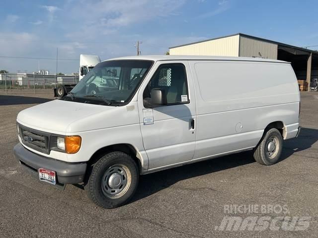 Ford E150 Furgone chiuso