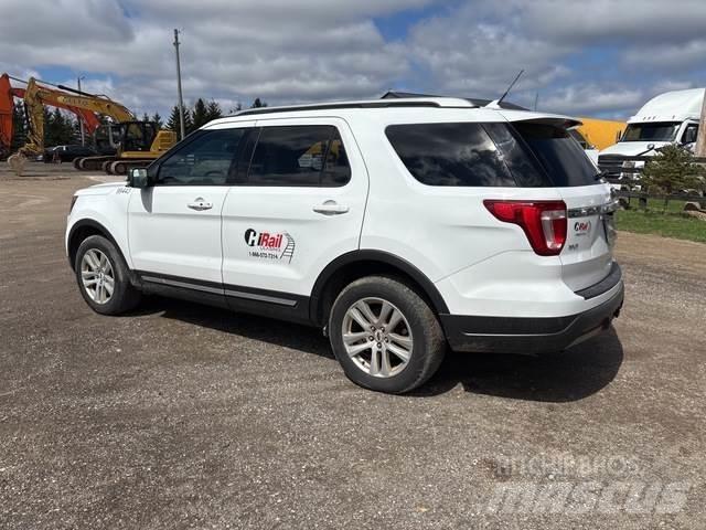 Ford Explorer Auto