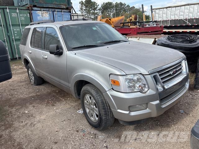 Ford Explorer Auto