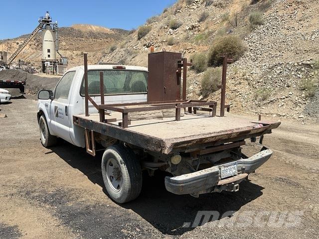 Ford F-250 Camion con sponde ribaltabili