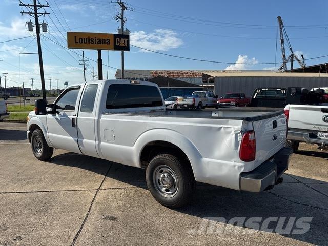 Ford F-250 Pick up/Fiancata ribaltabile