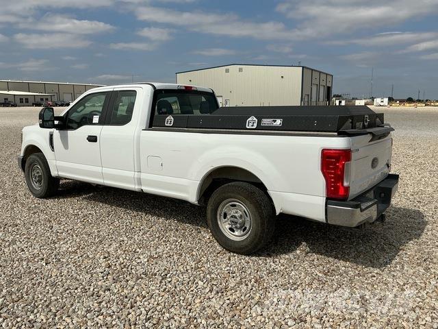 Ford F-250 Pick up/Fiancata ribaltabile