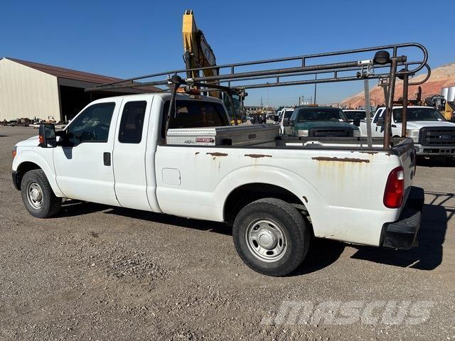 Ford F-250 Pick up/Fiancata ribaltabile