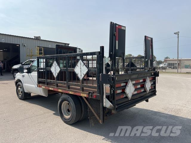Ford F-350 Camion con sponde ribaltabili
