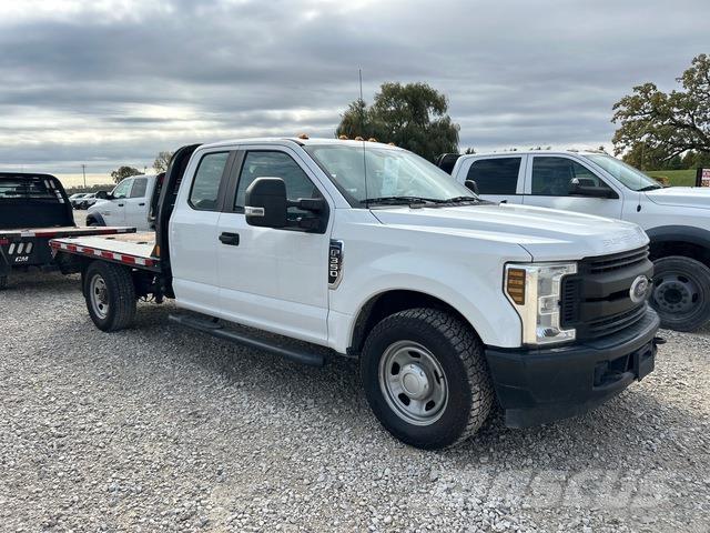 Ford F-350 Camion con sponde ribaltabili