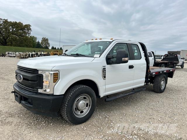 Ford F-350 Camion con sponde ribaltabili