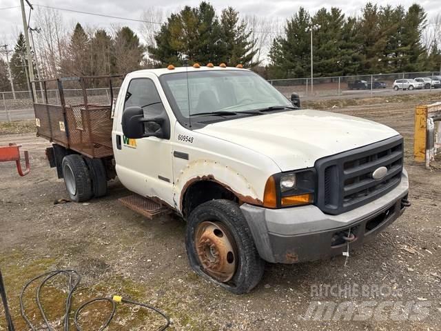 Ford F-450 Camion con sponde ribaltabili