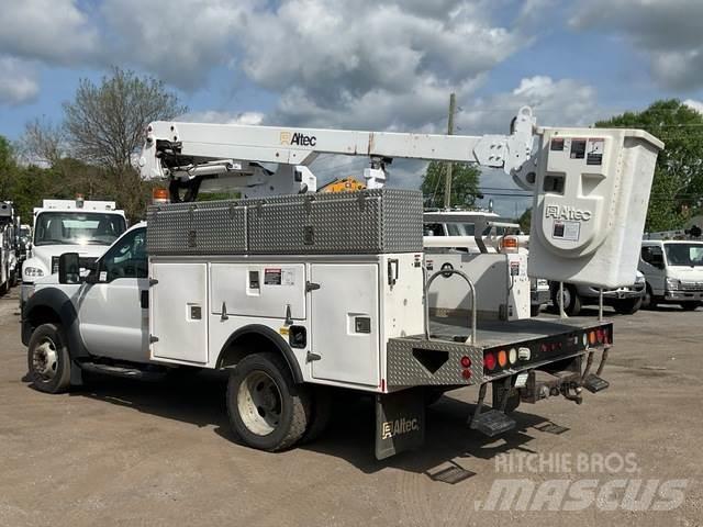 Ford F-450 Piattaforme autocarrate