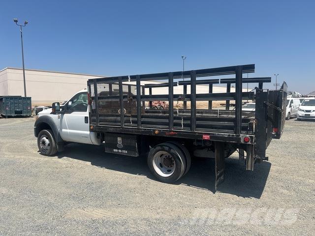 Ford F-450 Camion con sponde ribaltabili