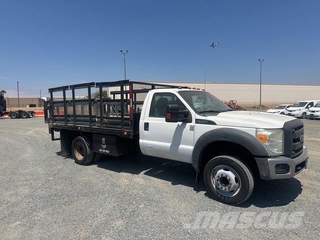 Ford F-450 Camion con sponde ribaltabili