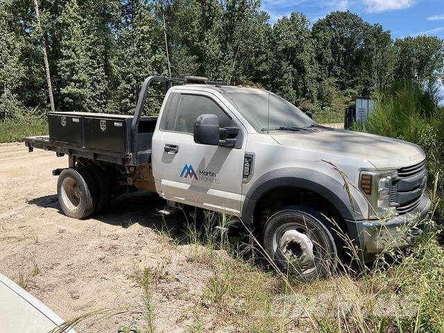 Ford F-450 Camion con sponde ribaltabili