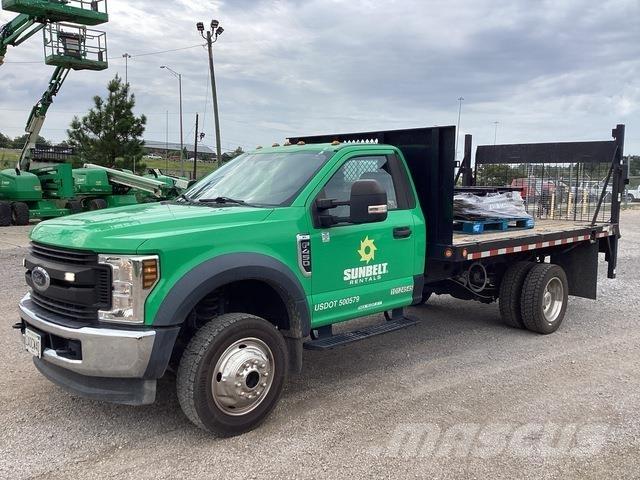 Ford F-450 Camion con sponde ribaltabili