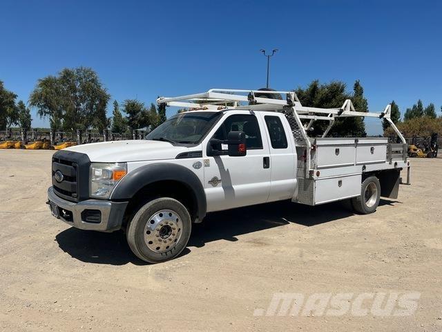 Ford F-450 Camion con sponde ribaltabili