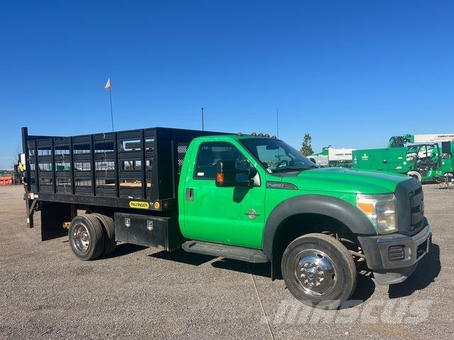 Ford F-450 Camion con sponde ribaltabili