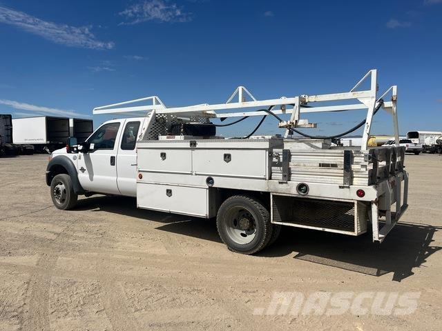 Ford F-450 Camion con sponde ribaltabili